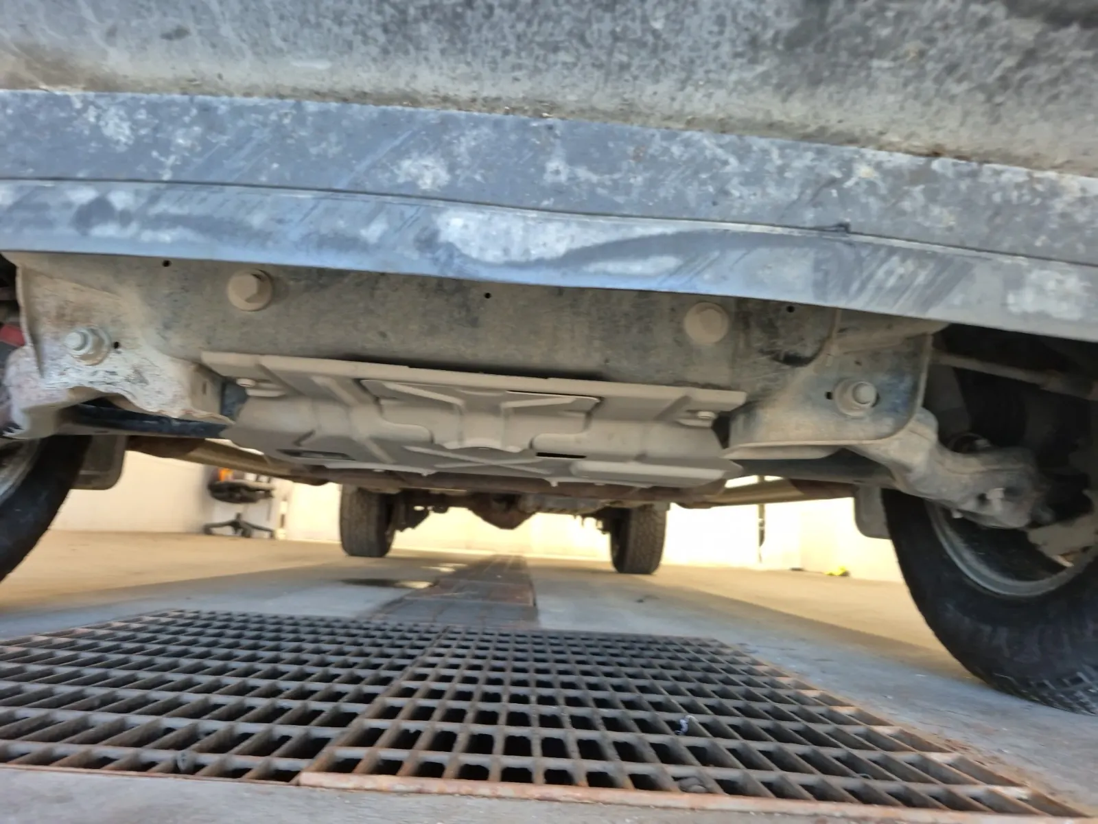 Undercarriage - Front Photo