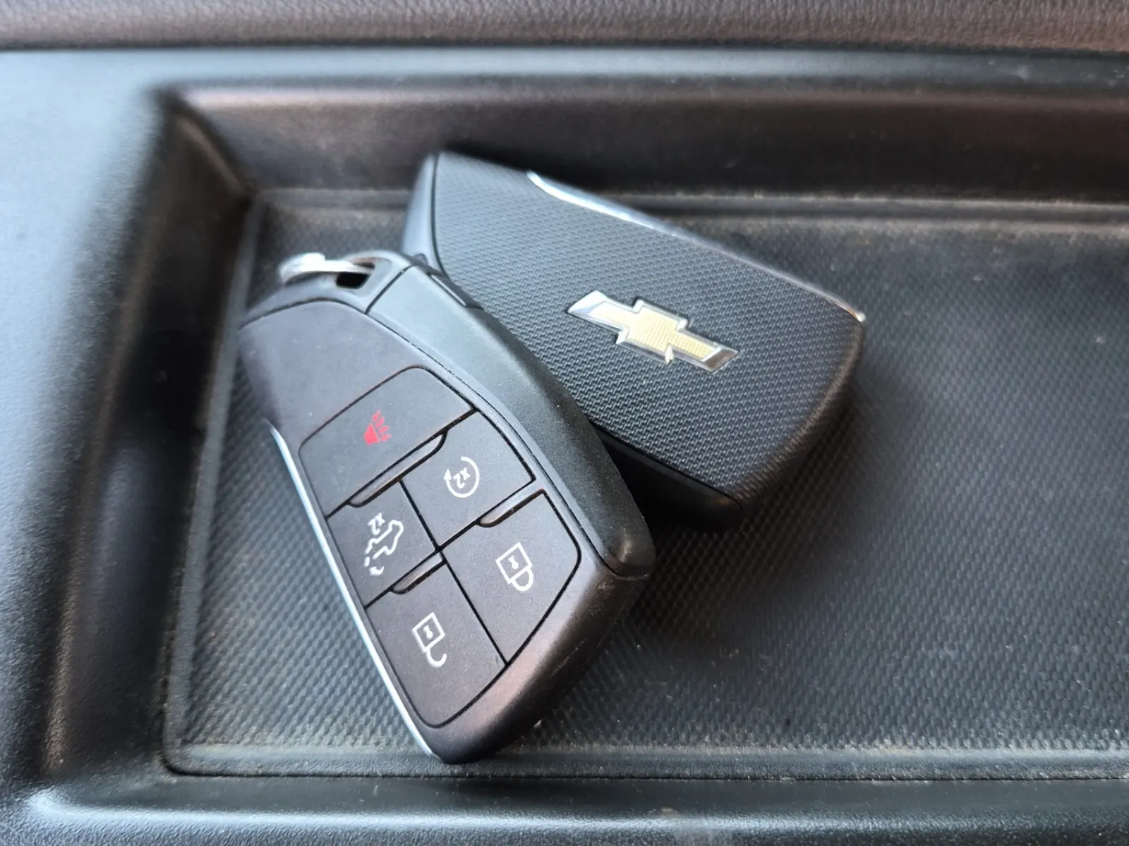 Keys/Fobs/Manual Photo
