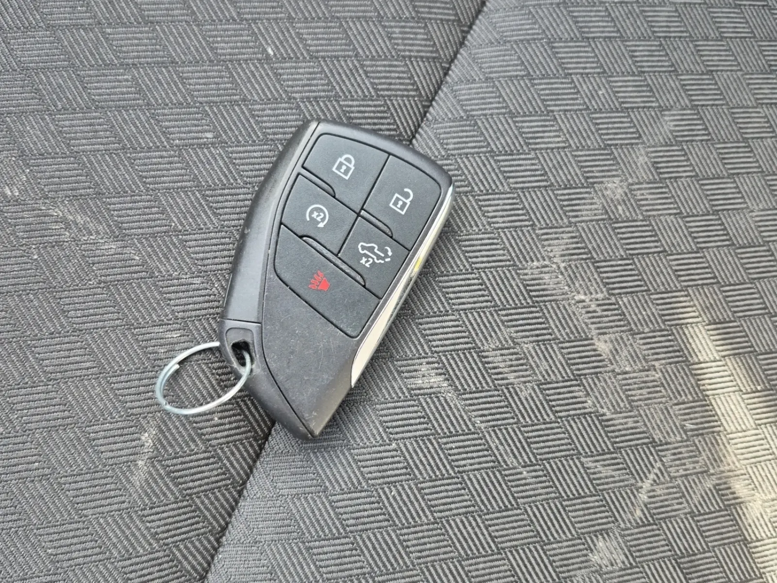 Keys/Fobs/Manual Photo