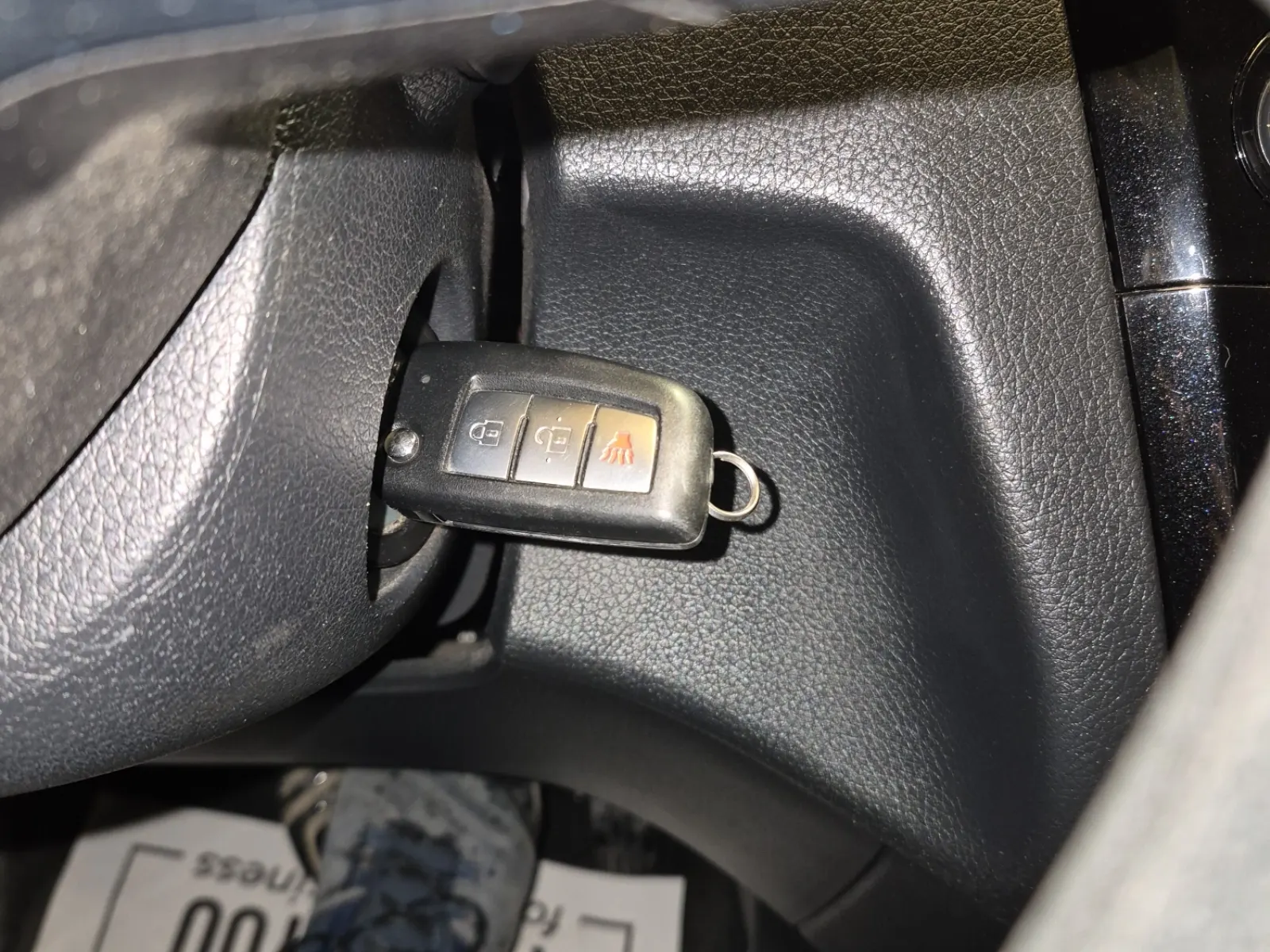 Keys/Fobs/Manual Photo