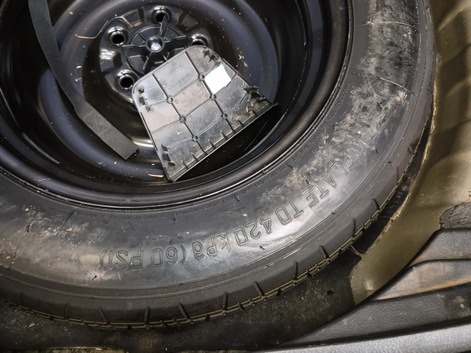 Spare Tire & Wheel Photo