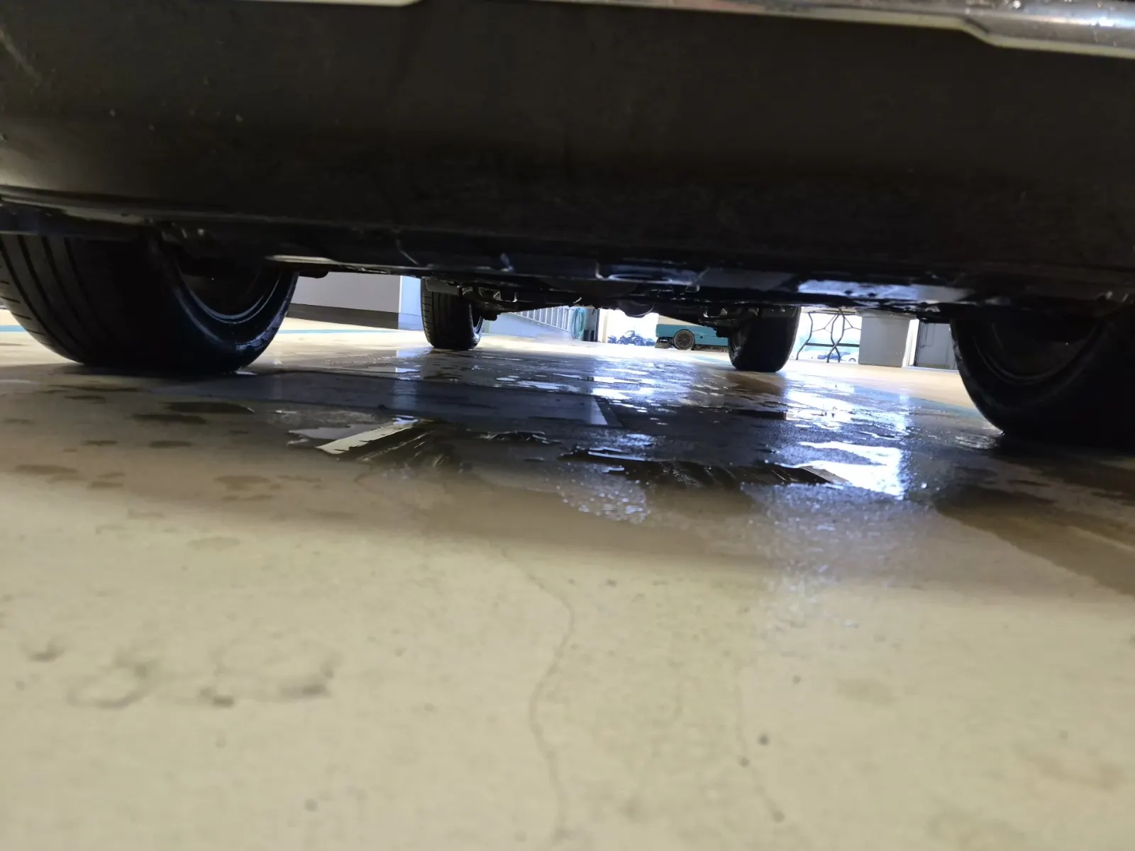Undercarriage - Front Photo