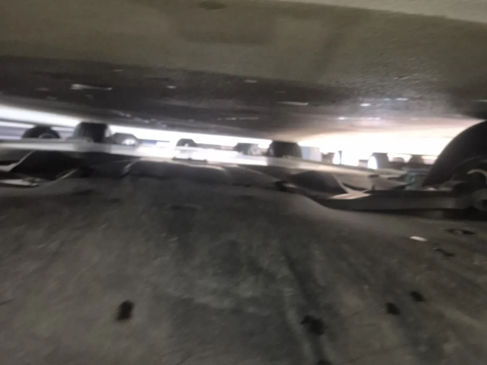 Undercarriage - Rear Photo