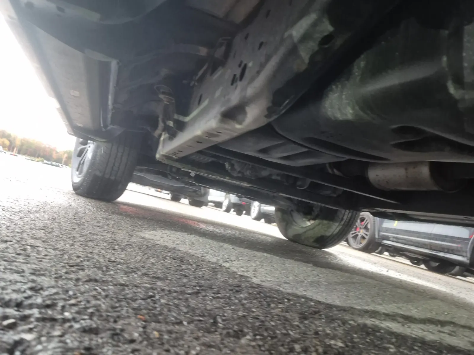 Undercarriage - Driver Photo