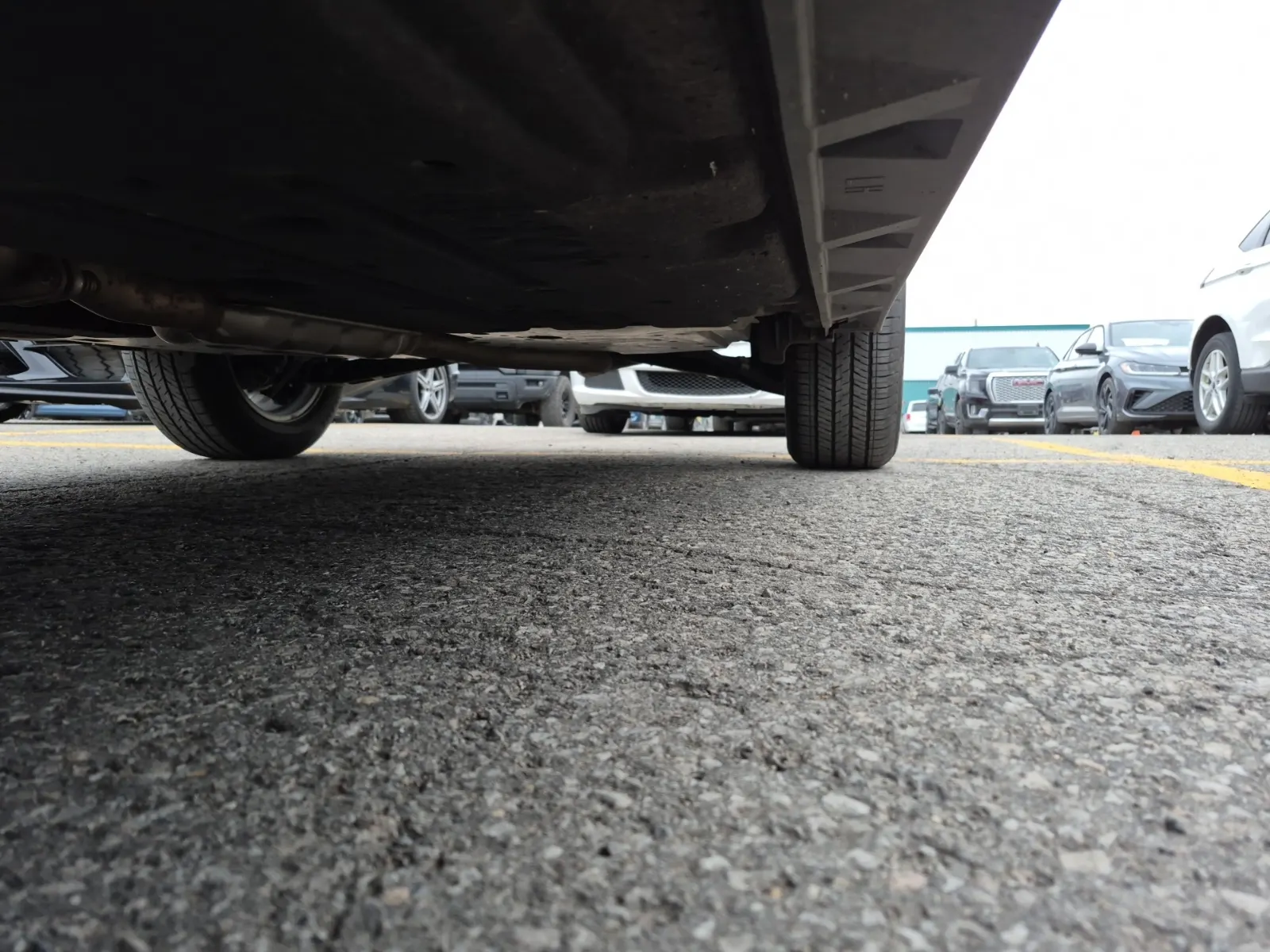 Undercarriage - Driver Photo