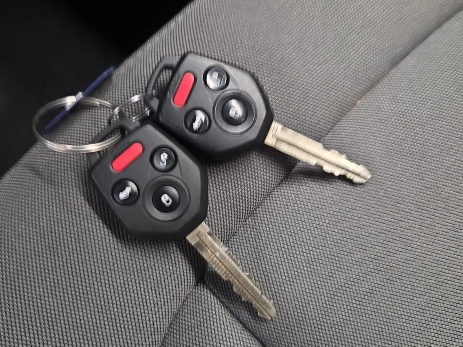 Keys/Fobs/Manual Photo