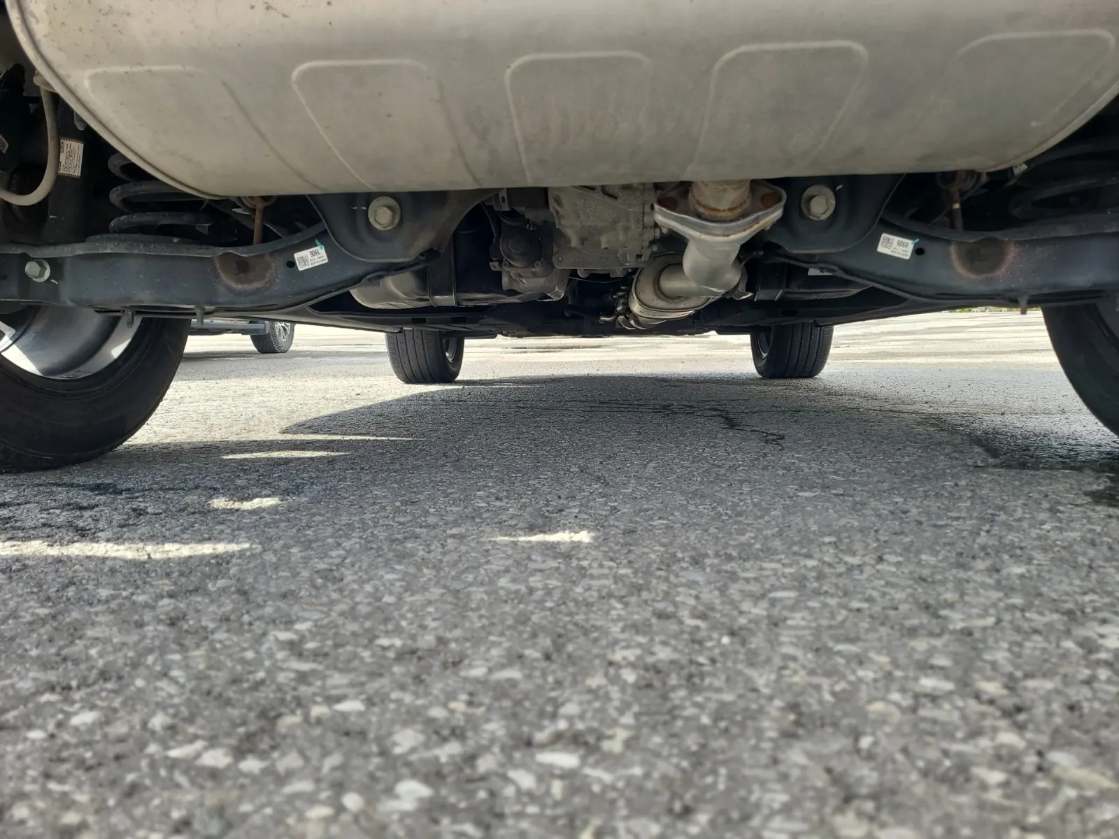 Undercarriage - Rear Photo