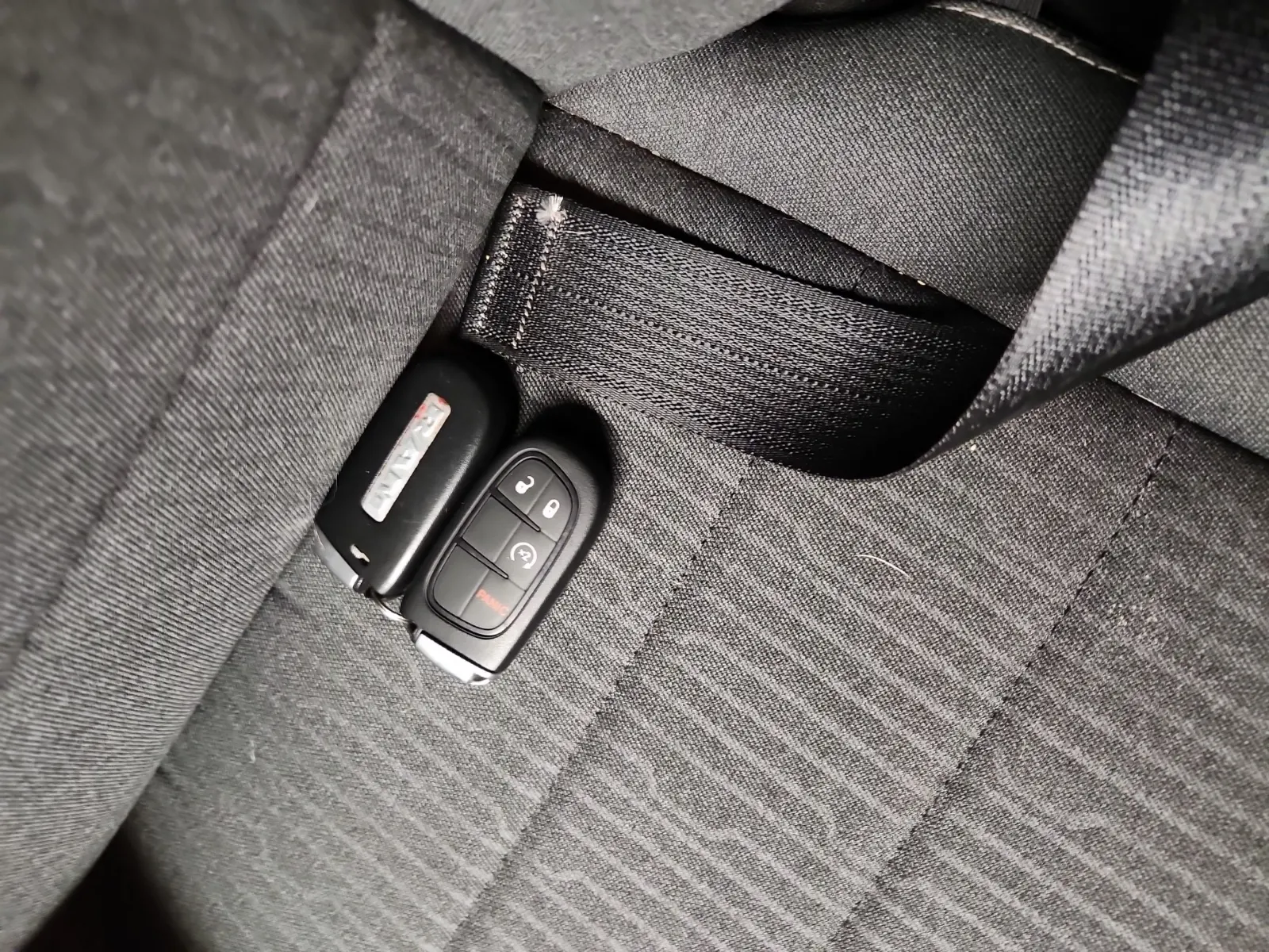 Keys/Fobs/Manual Photo