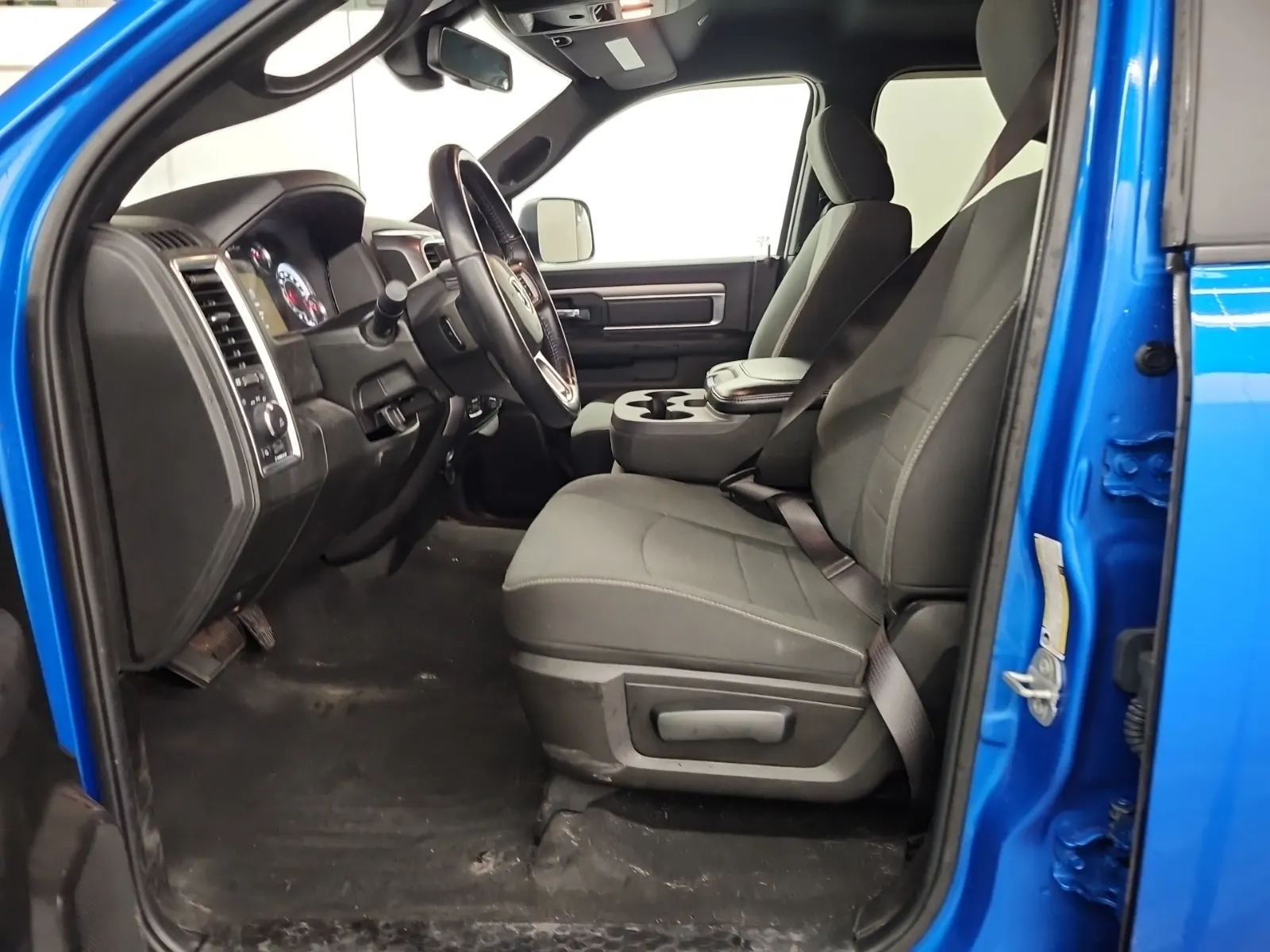 Front Interior Photo