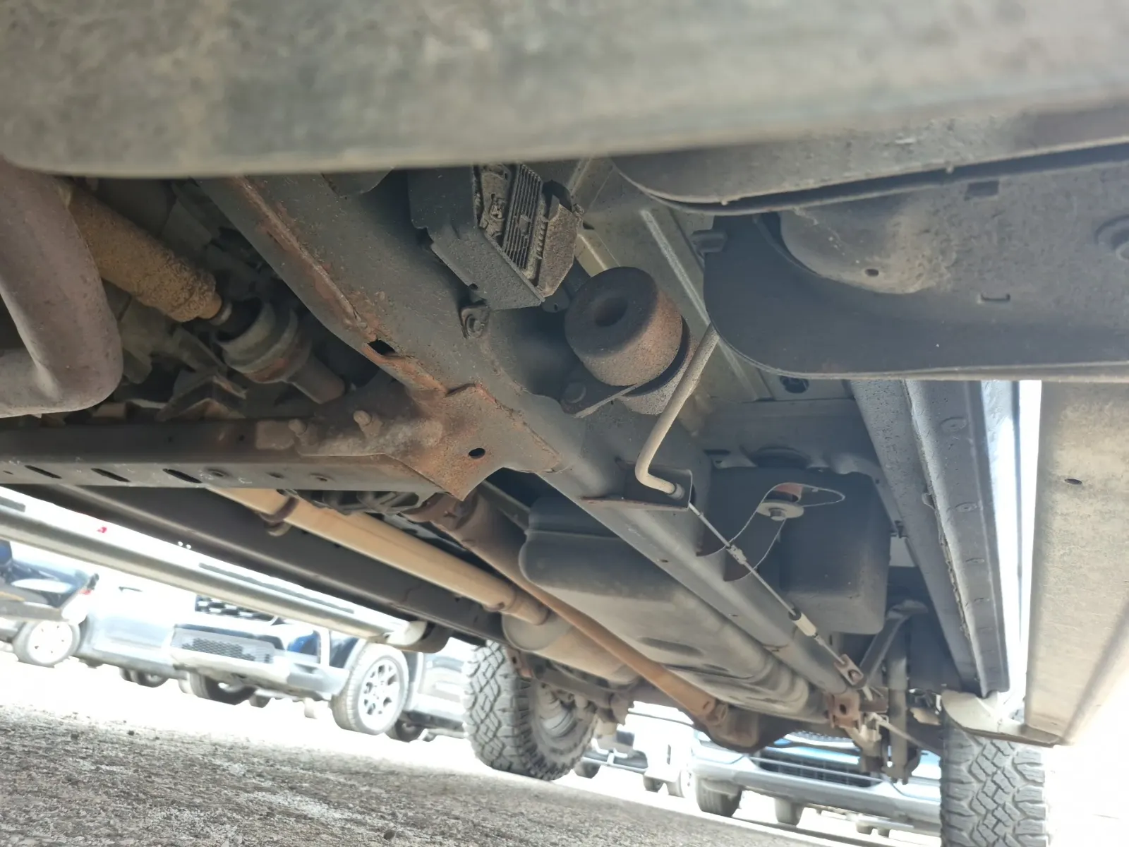 Undercarriage - Driver Photo