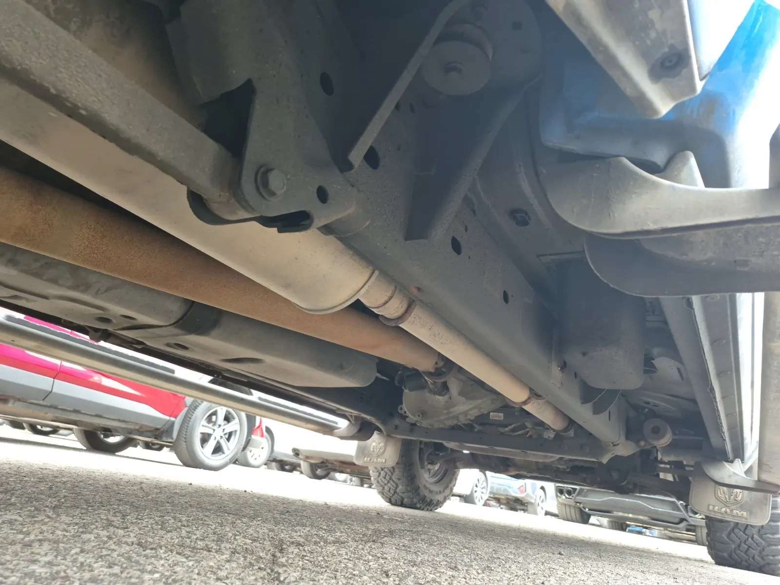 Undercarriage - Passenger Photo