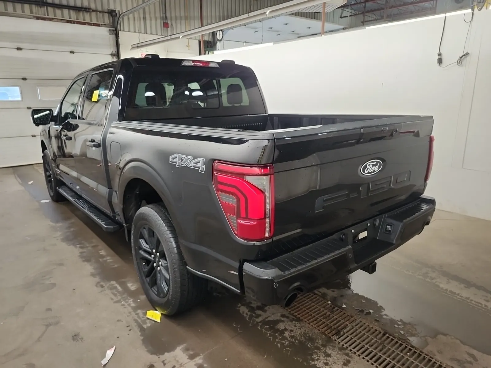 Driver Rear 3/4 Photo