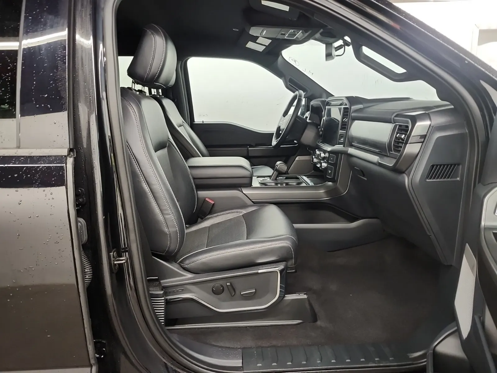 Right Side Interior Photo