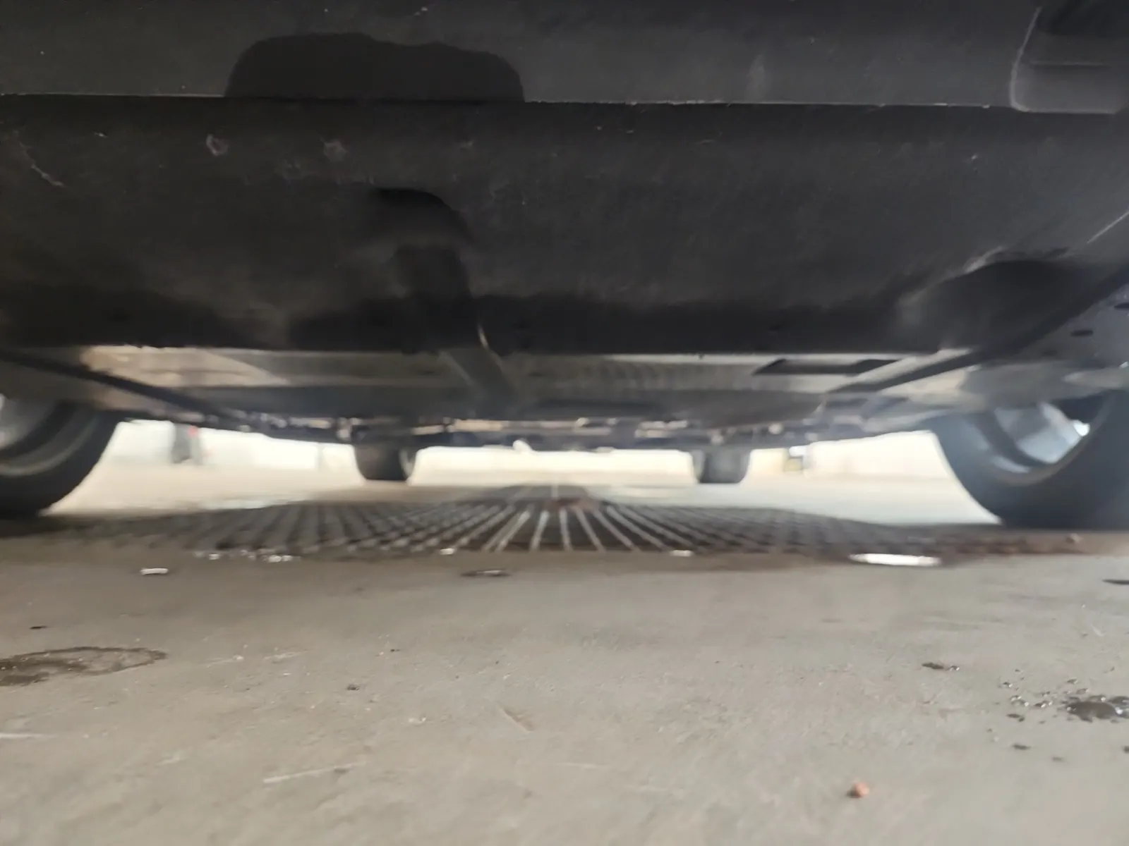 Undercarriage - Front Photo
