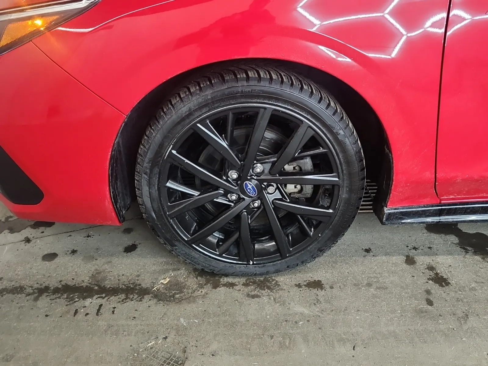 Front driver wheel/tire photo