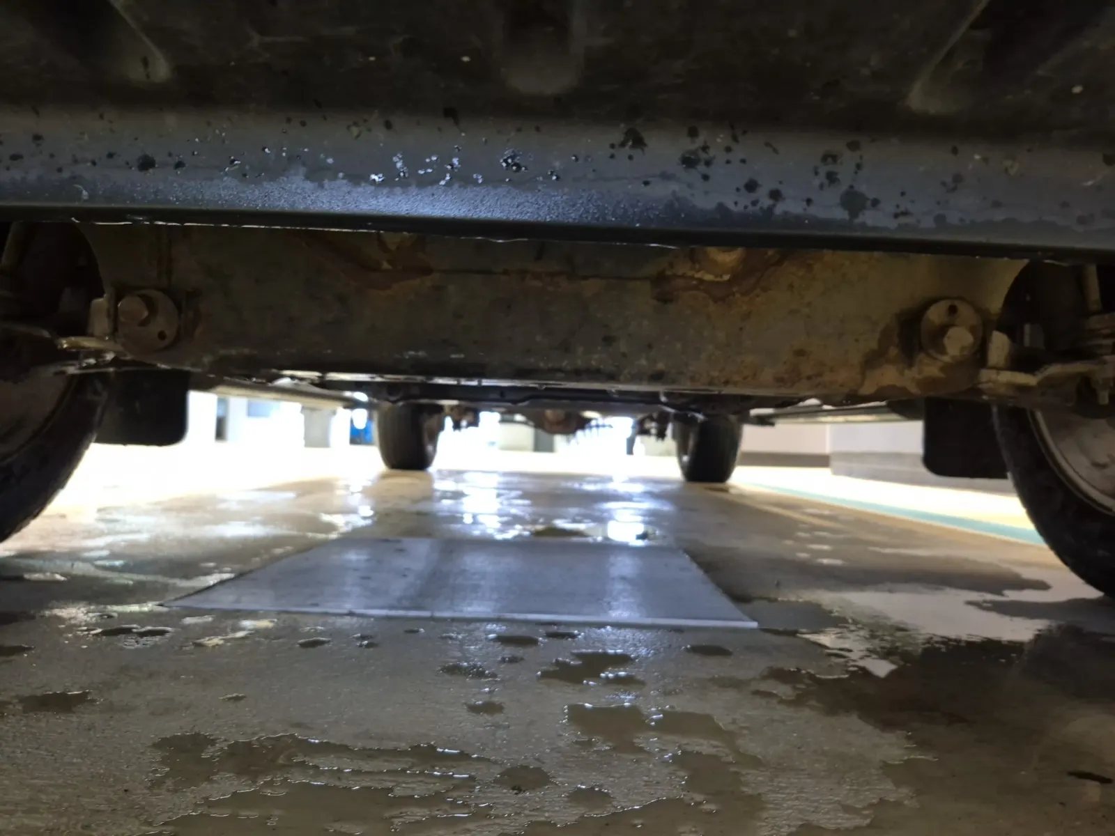 Undercarriage - Front Photo