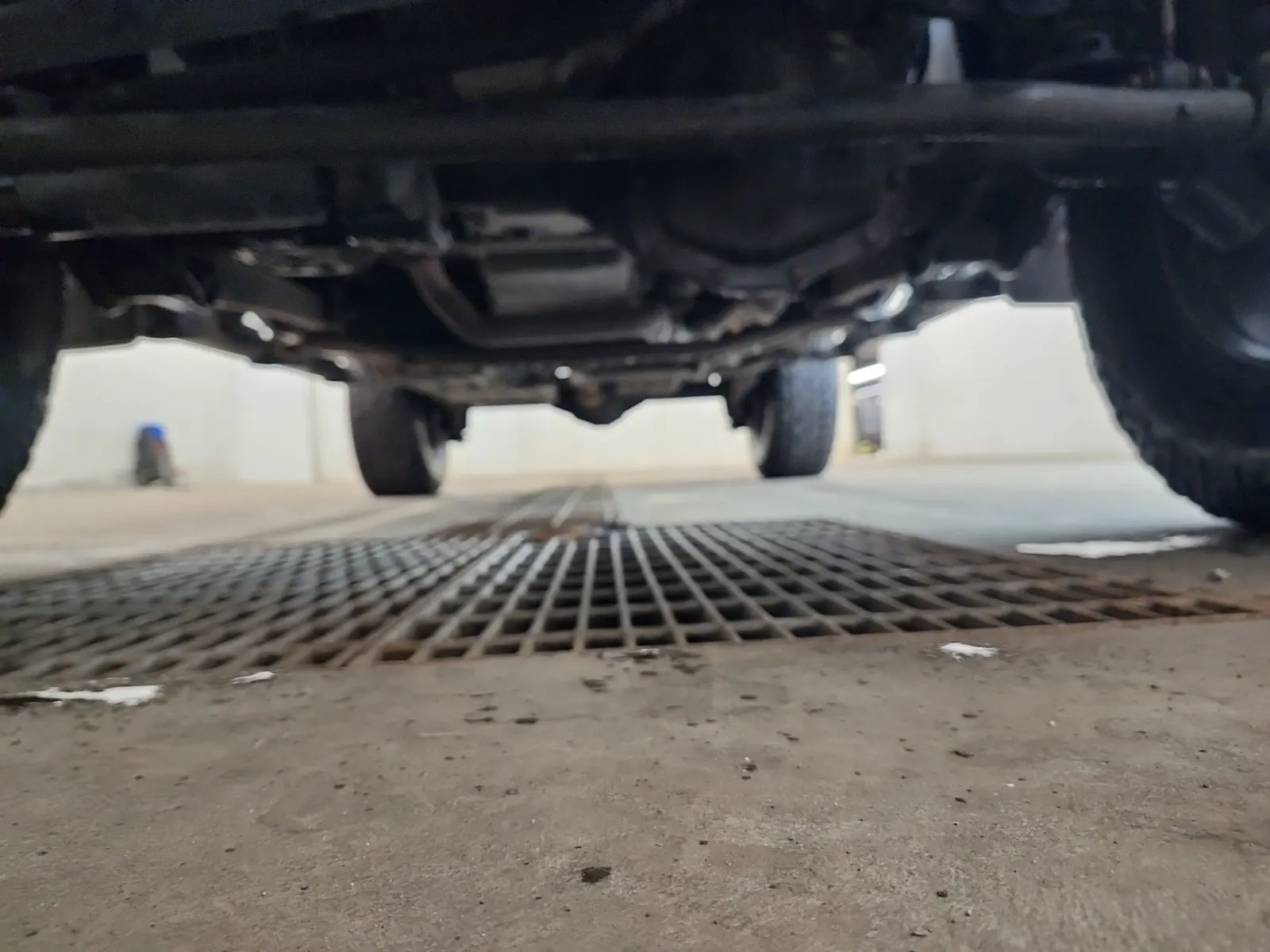 Undercarriage - Front Photo
