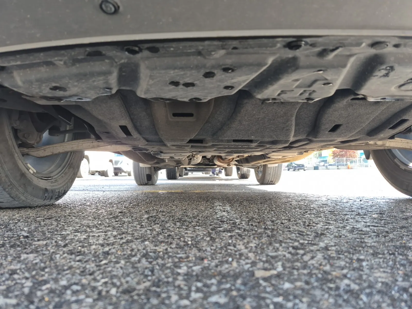 Undercarriage - Front Photo