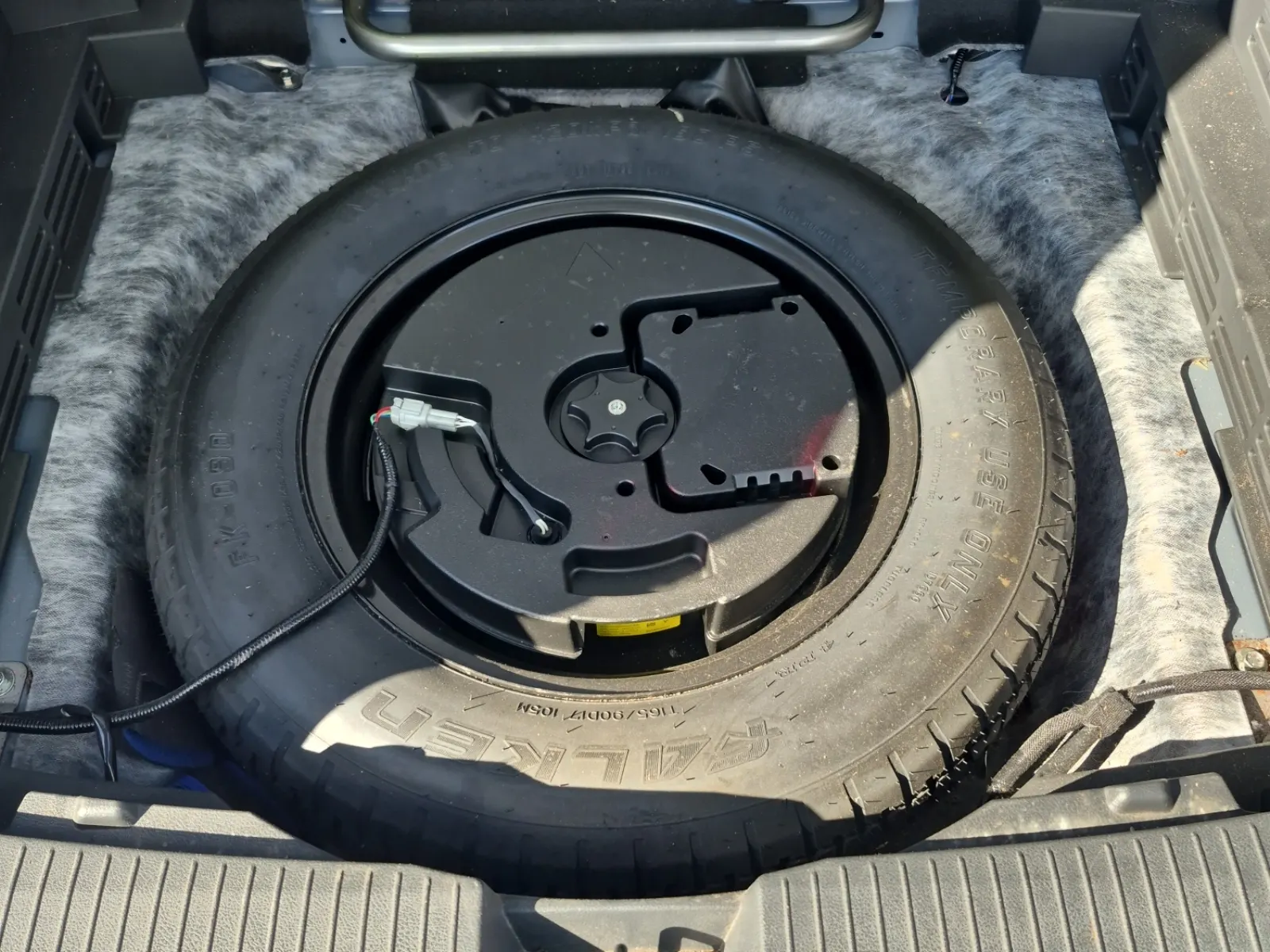 Spare Tire & Wheel Photo