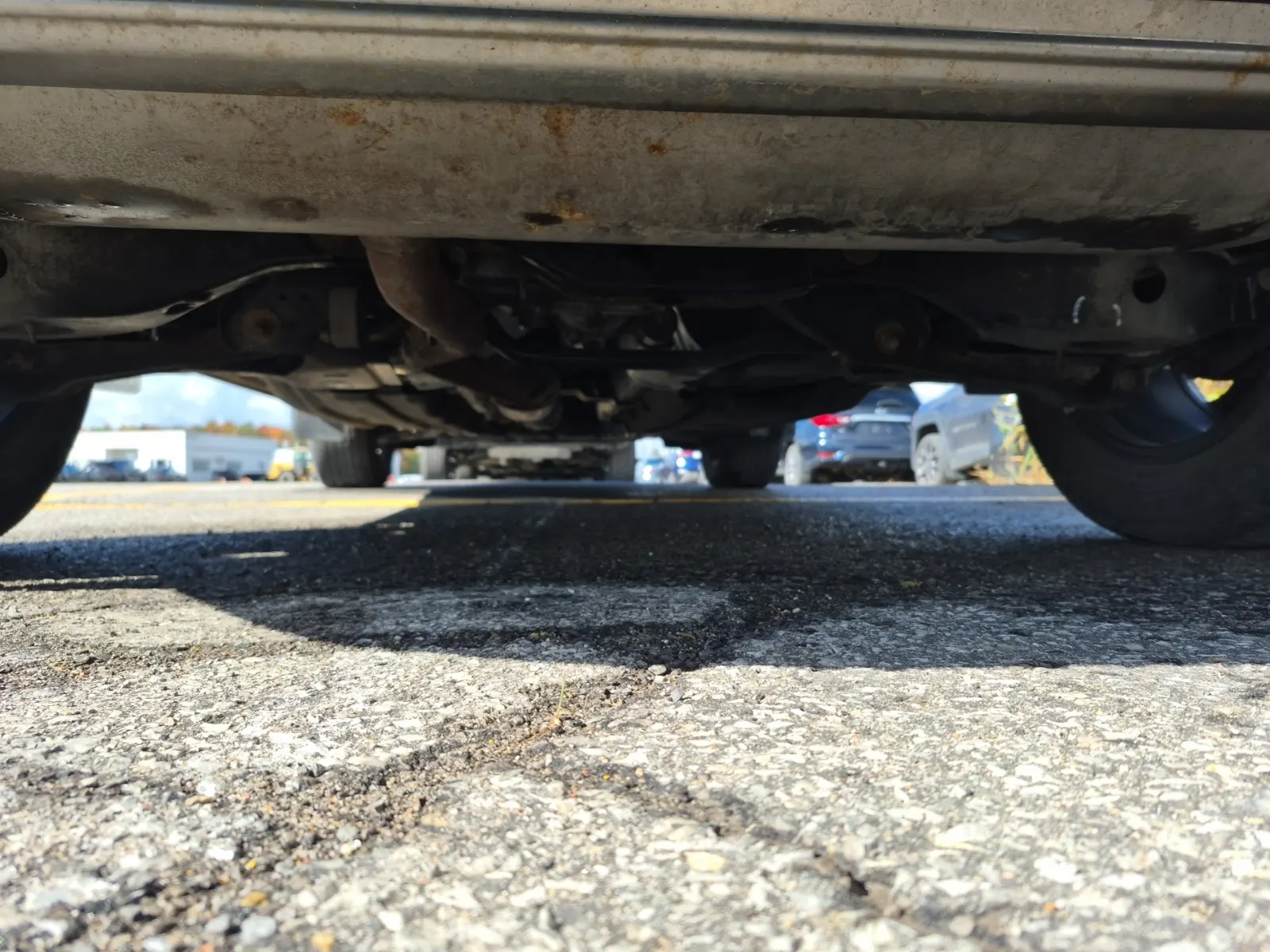 Undercarriage - Rear Photo