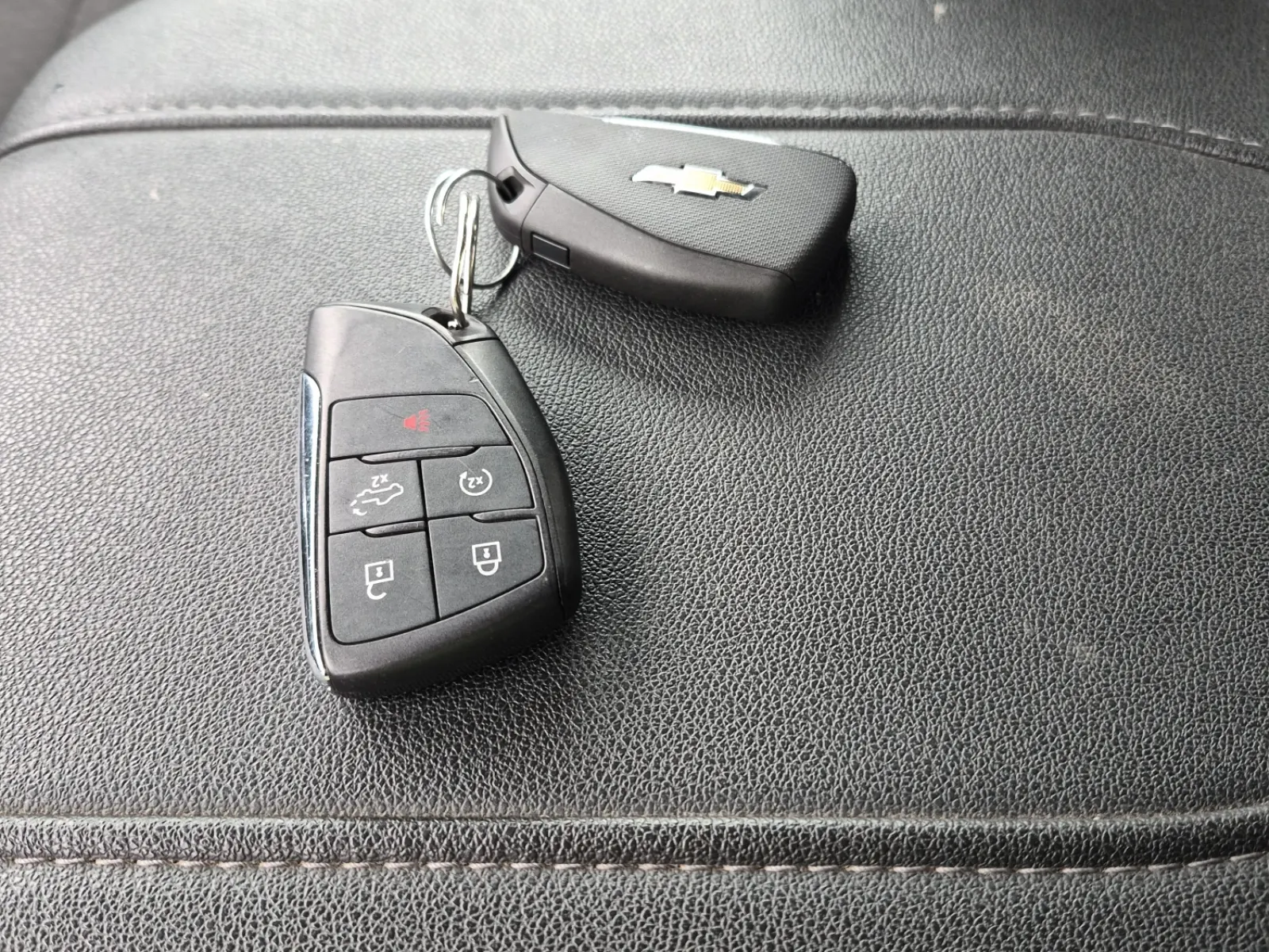 Keys/Fobs/Manual Photo
