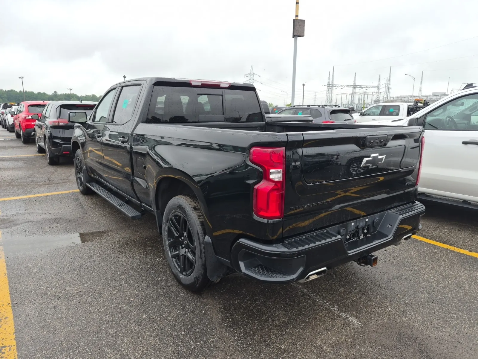 Driver Rear 3/4 Photo