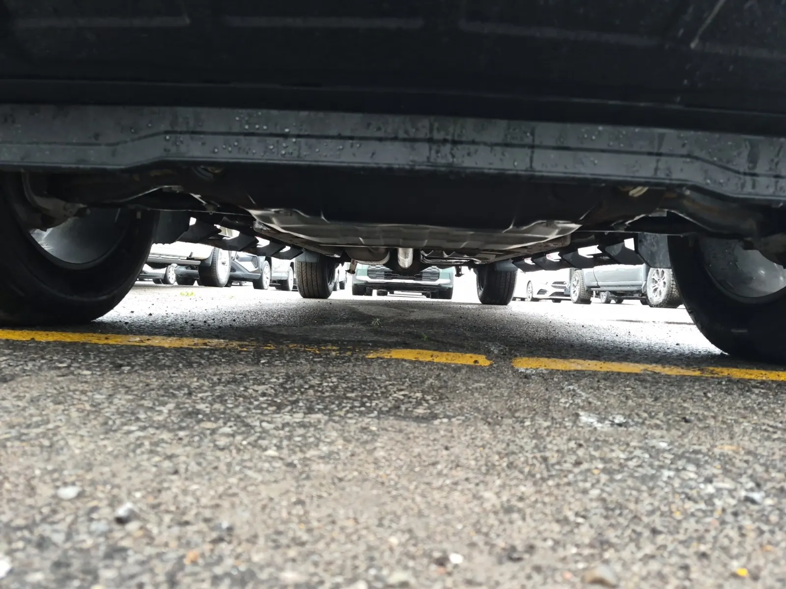 Undercarriage - Front Photo