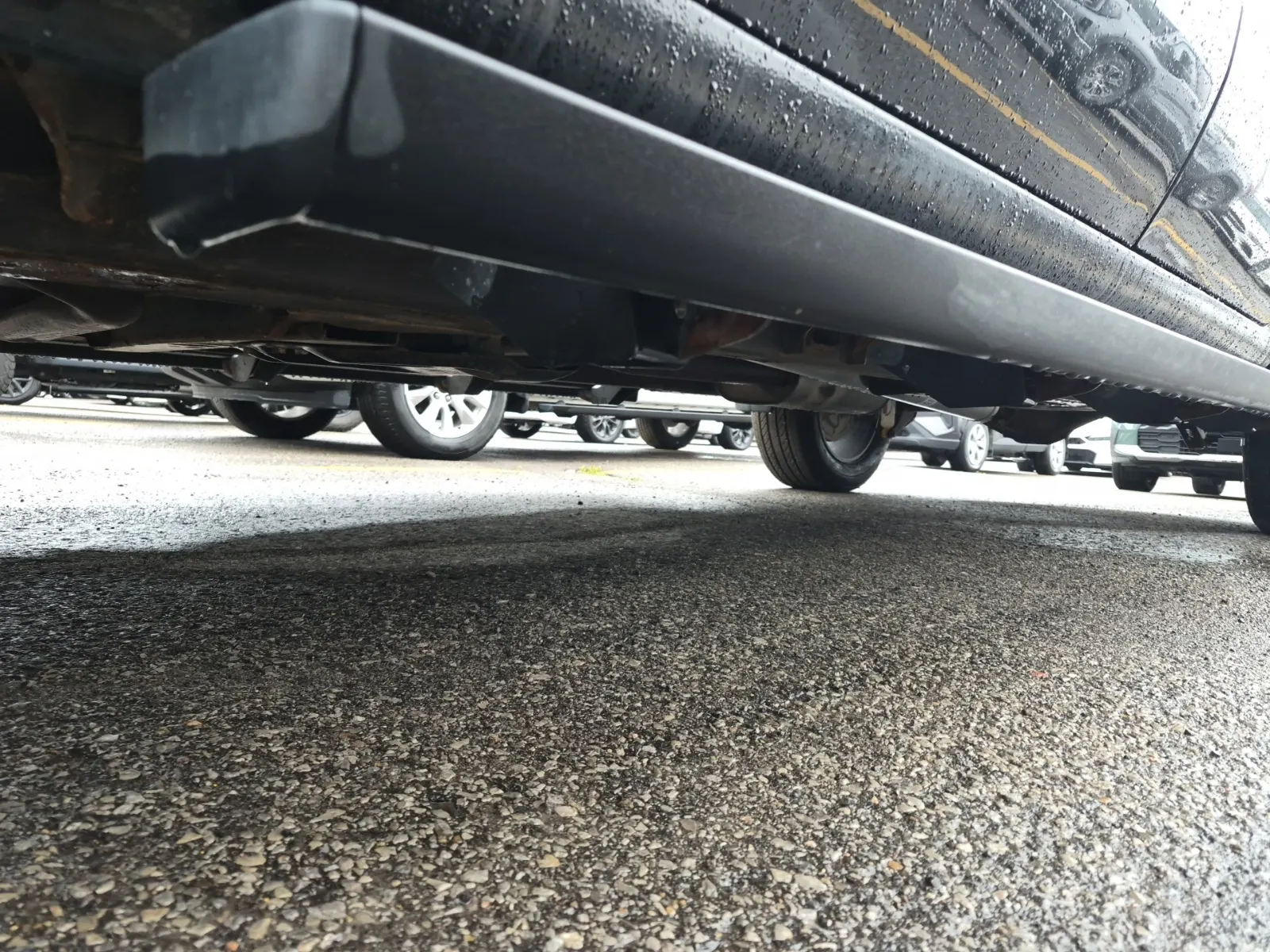 Undercarriage - Driver Photo