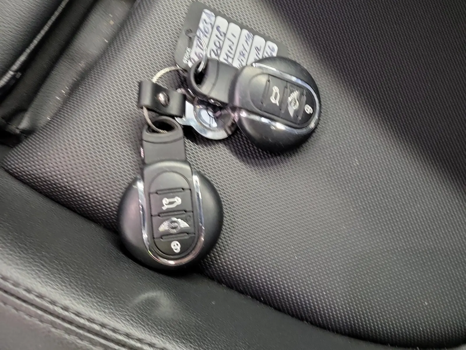 Keys/Fobs/Manual Photo