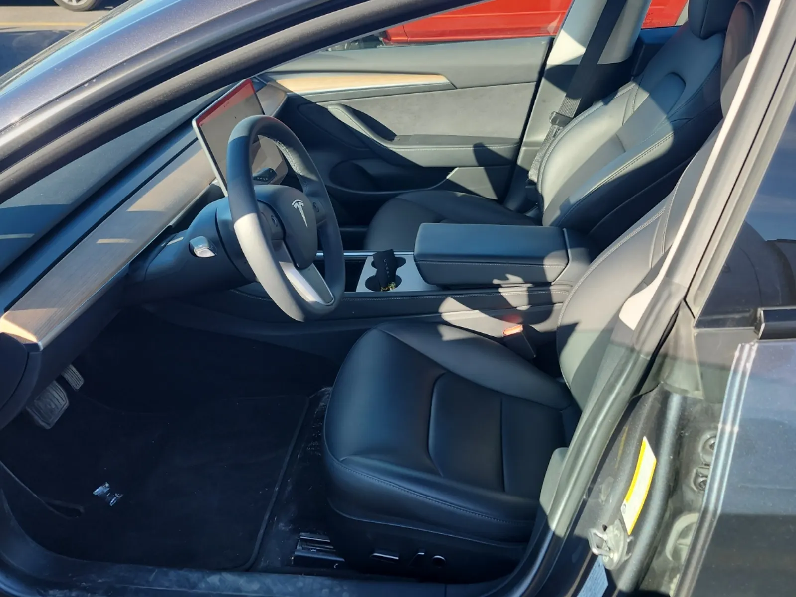 Front Interior Photo