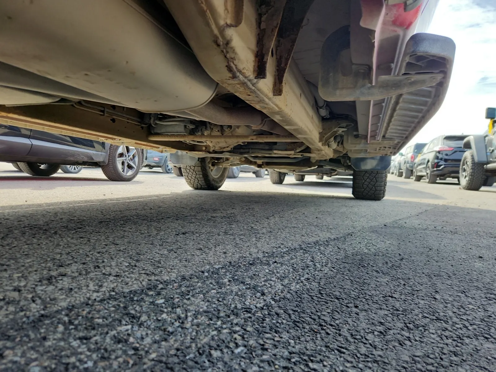 Undercarriage - Passenger Photo