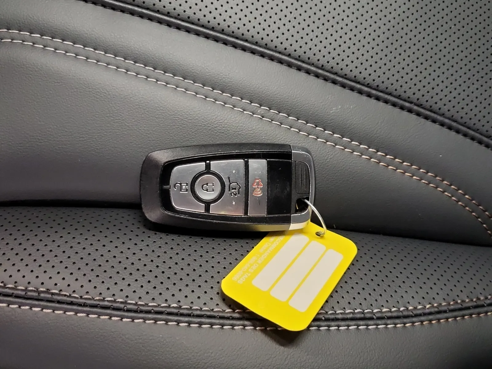 Keys/Fobs/Manual Photo