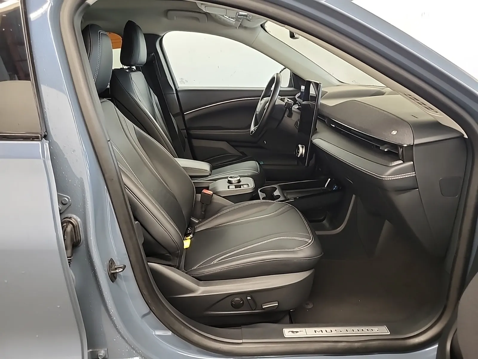 Right Side Interior Photo