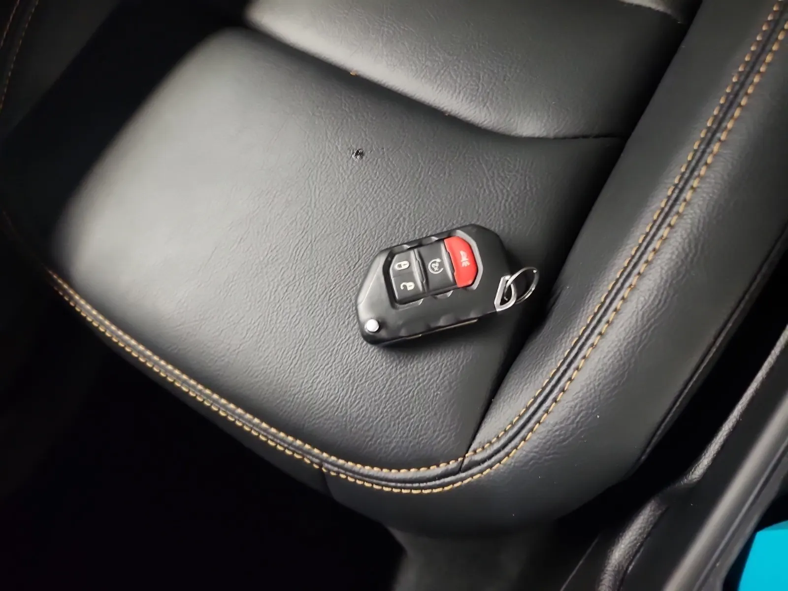 Keys/Fobs/Manual Photo
