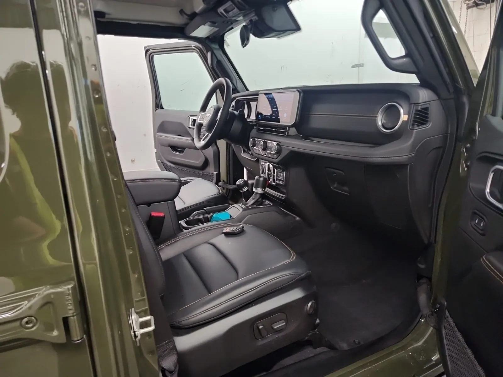 Right Side Interior Photo
