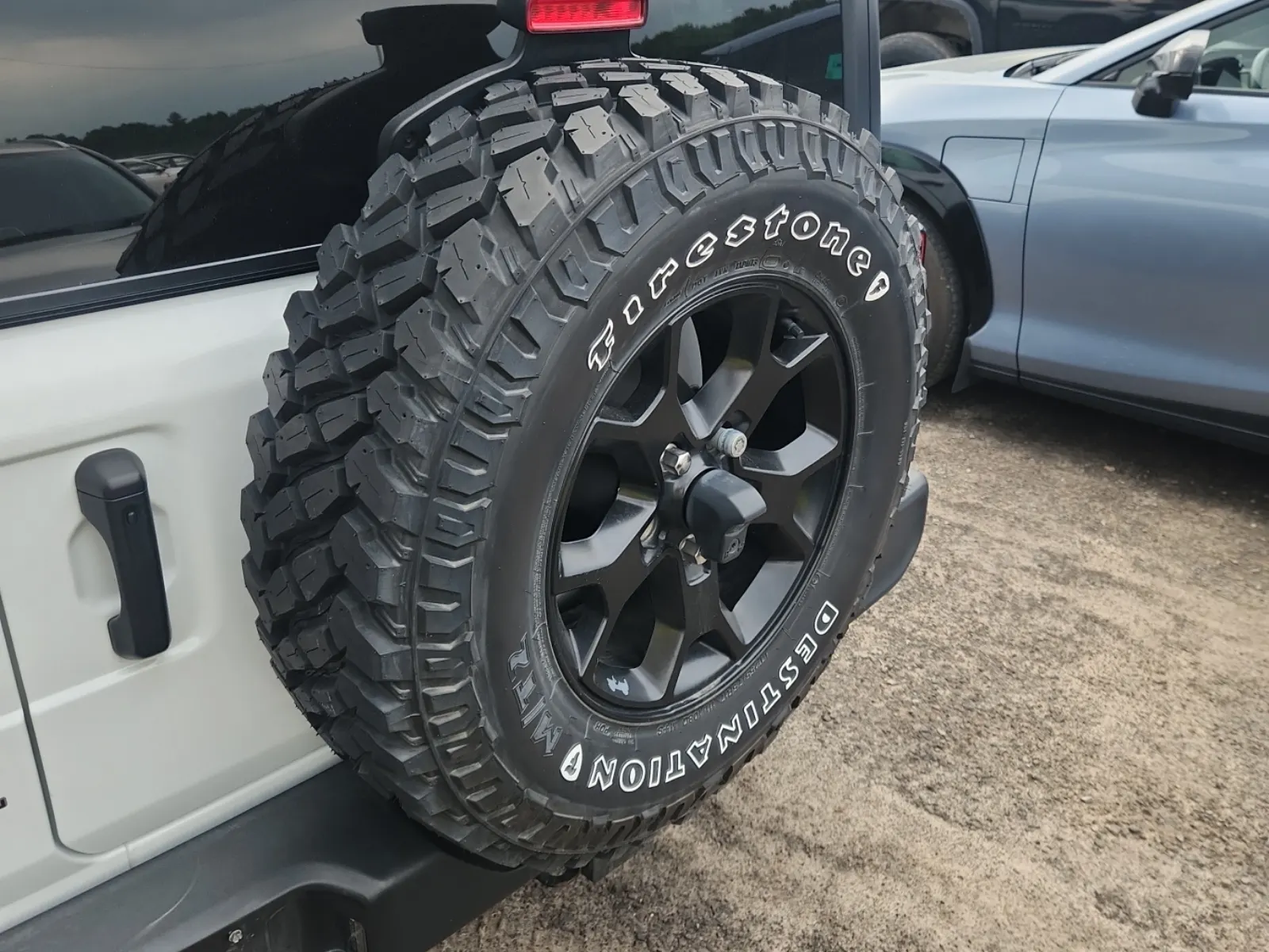 Spare Tire & Wheel Photo