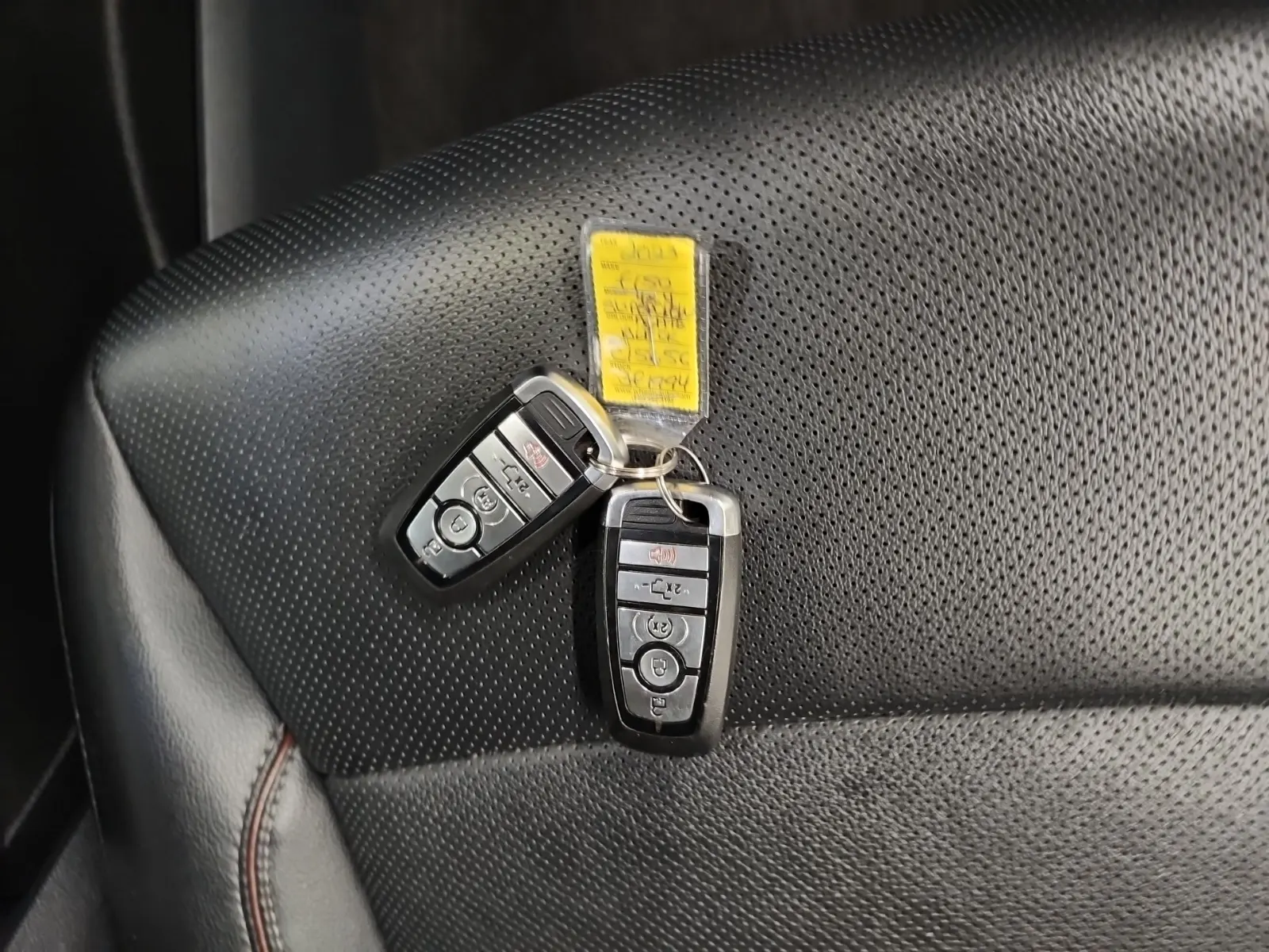 Keys/Fobs/Manual Photo