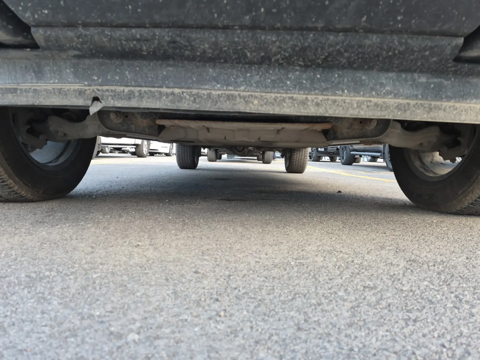 Undercarriage - Front Photo