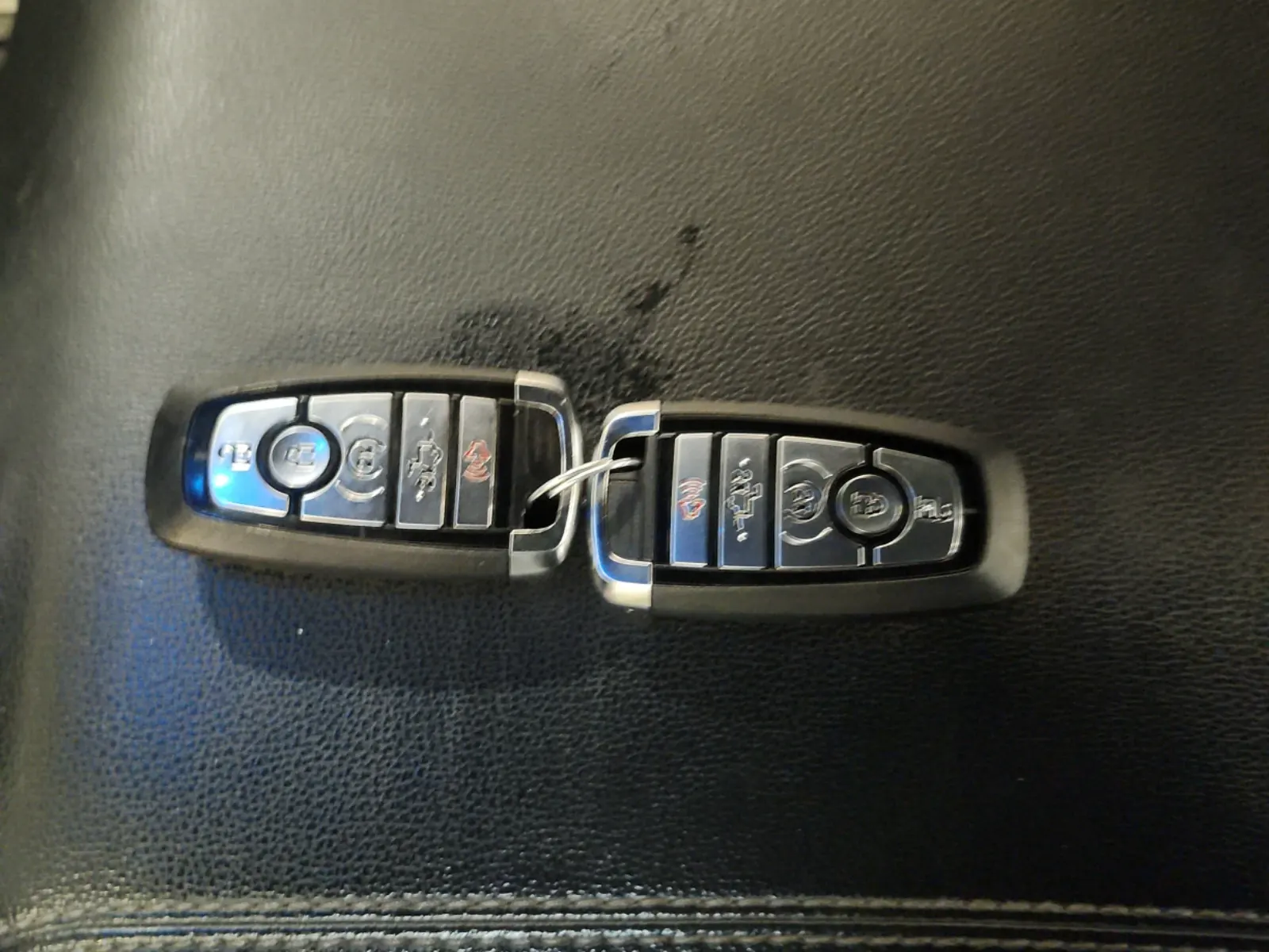 Keys/Fobs/Manual Photo