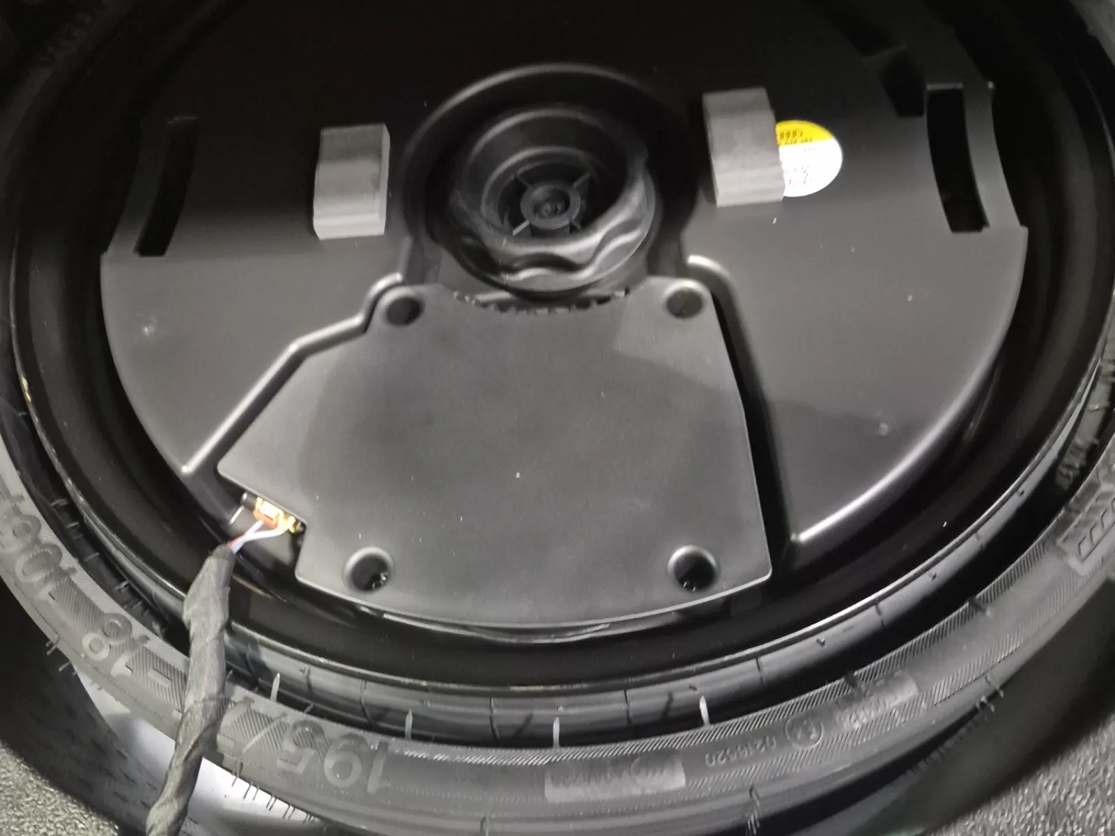 Spare Tire & Wheel Photo