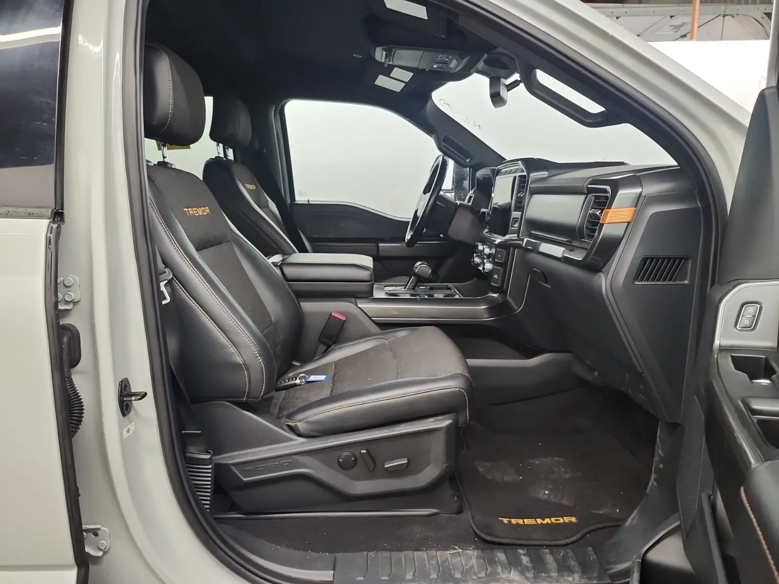 Right Side Interior Photo