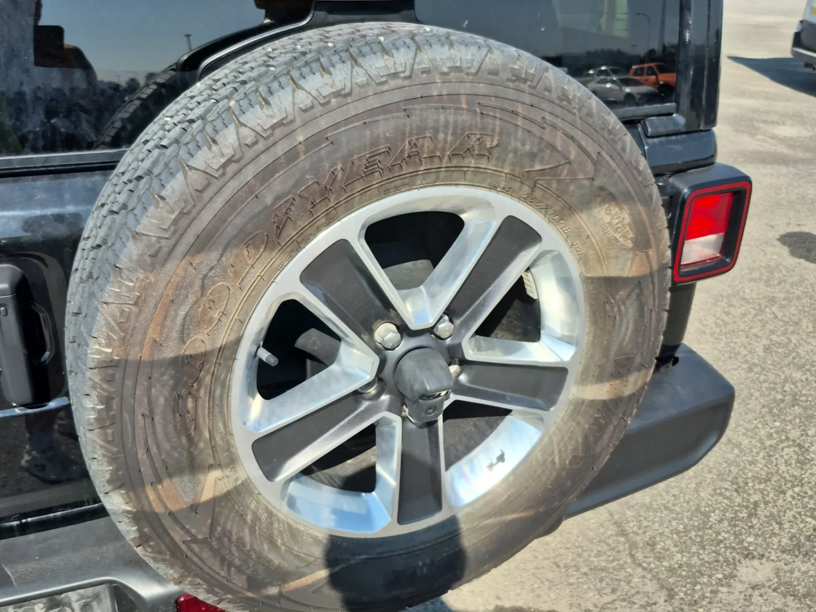 Spare Tire & Wheel Photo