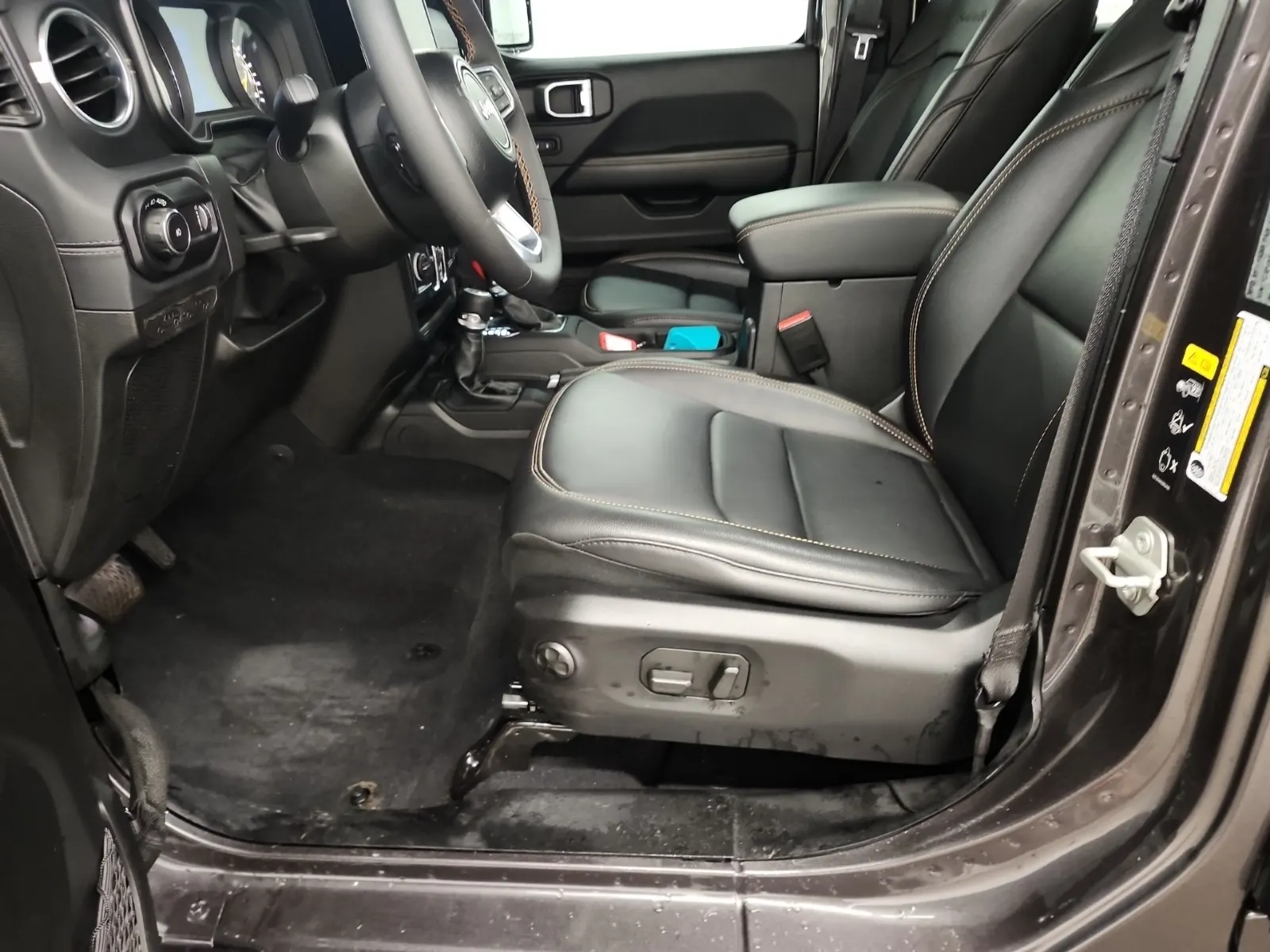 Front Interior Photo
