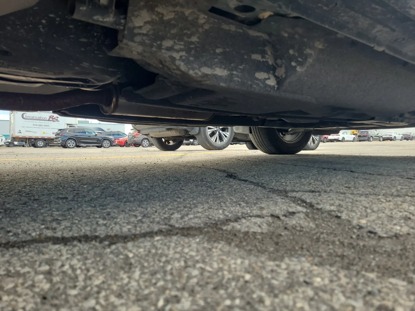 Undercarriage - Passenger Photo