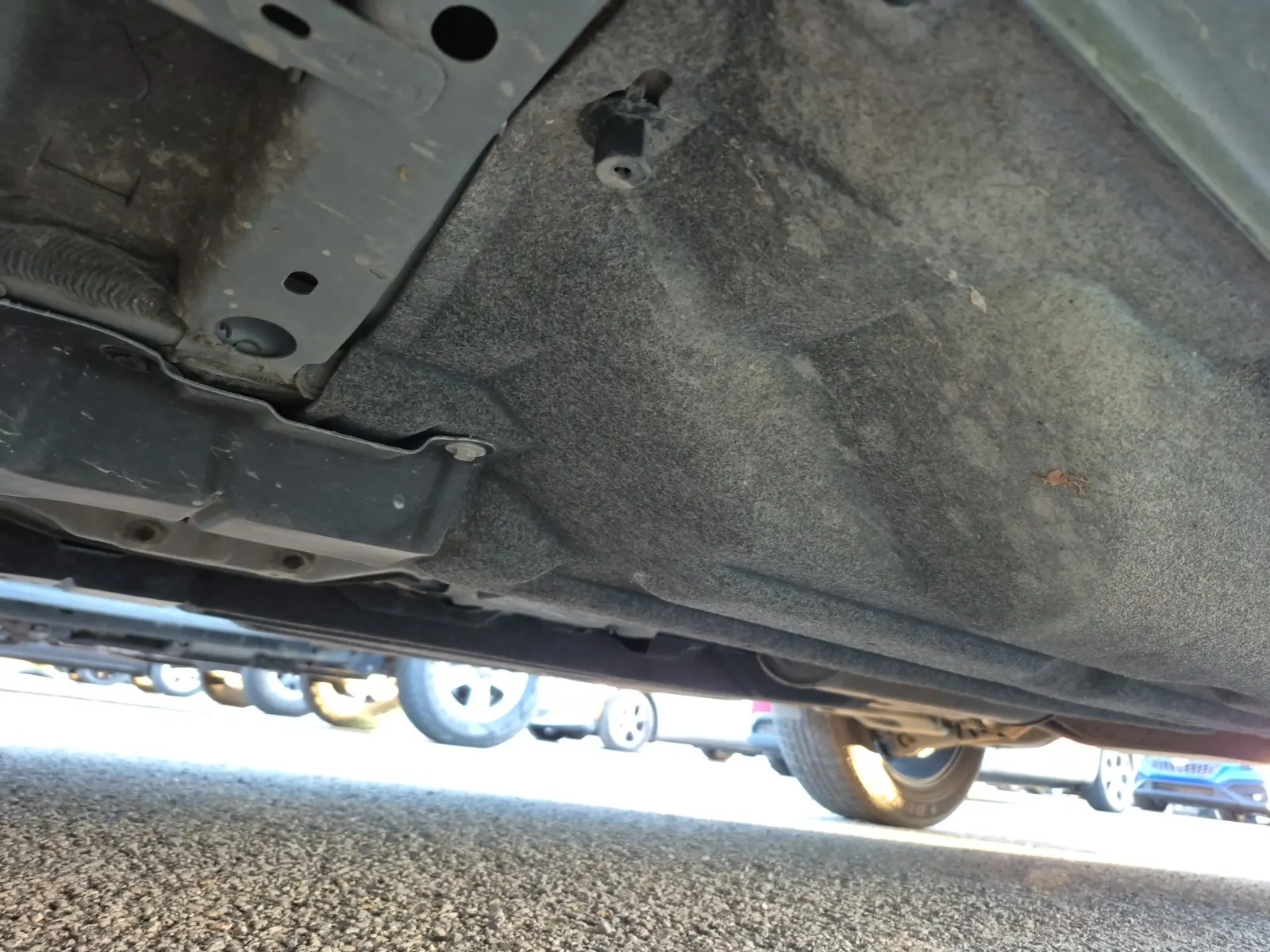 Undercarriage - Driver Photo