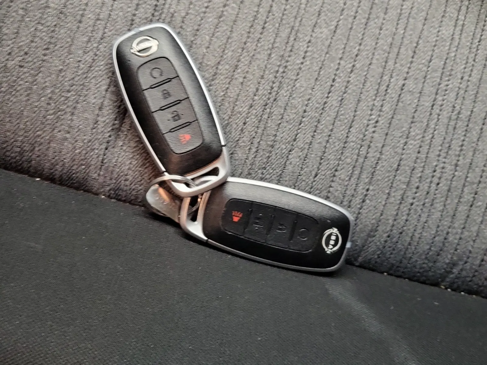 Keys/Fobs/Manual Photo