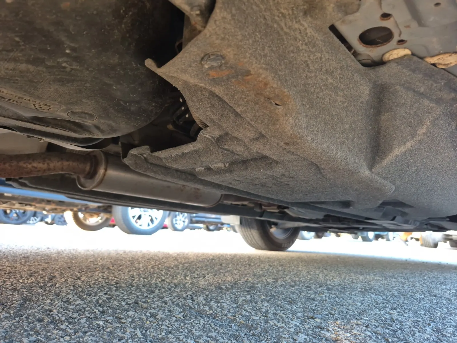 Undercarriage - Passenger Photo