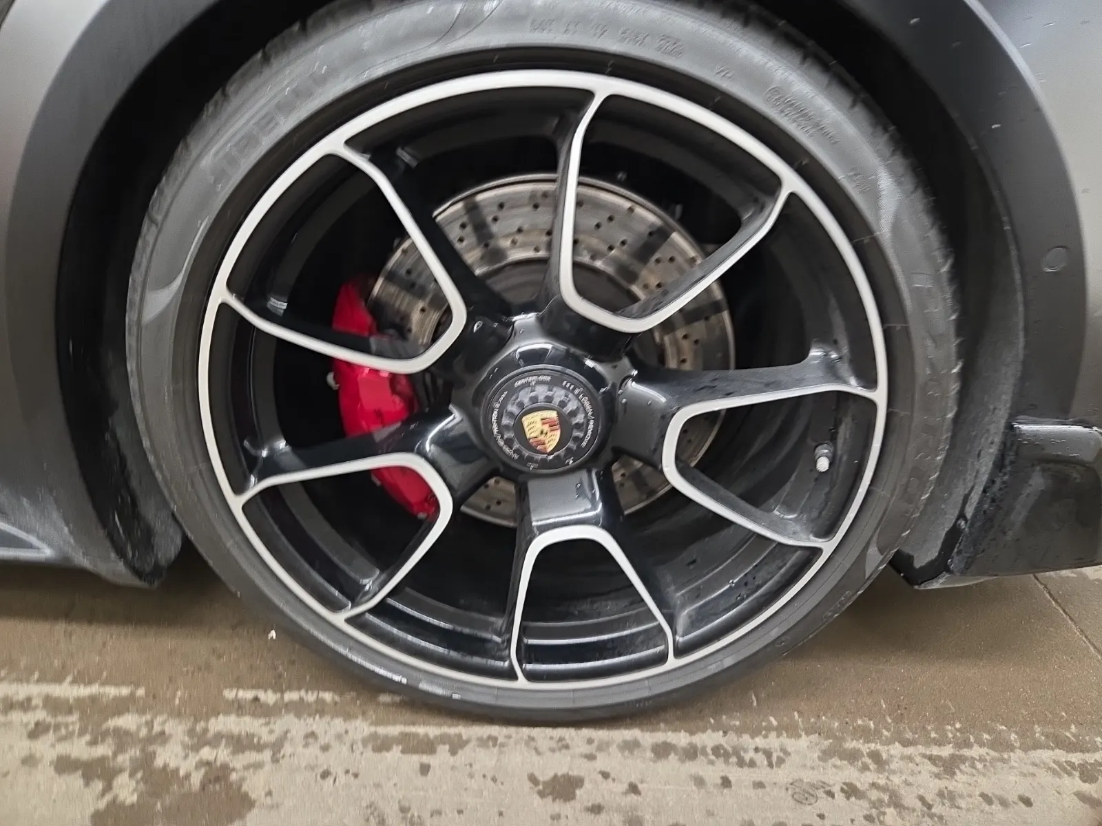 Left Rear Wheel/Tire Photo