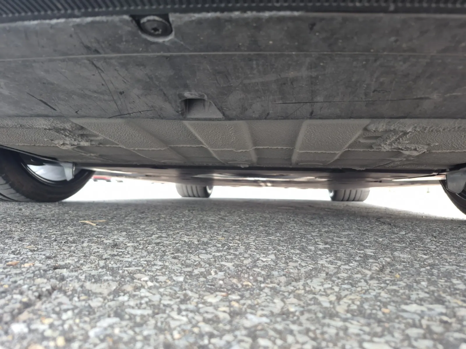 Undercarriage - Front Photo