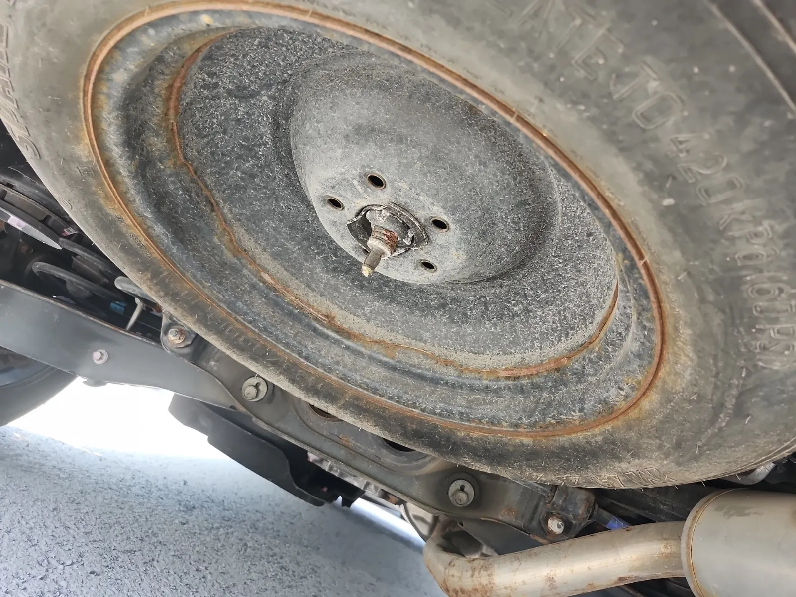 Spare Tire & Wheel Photo